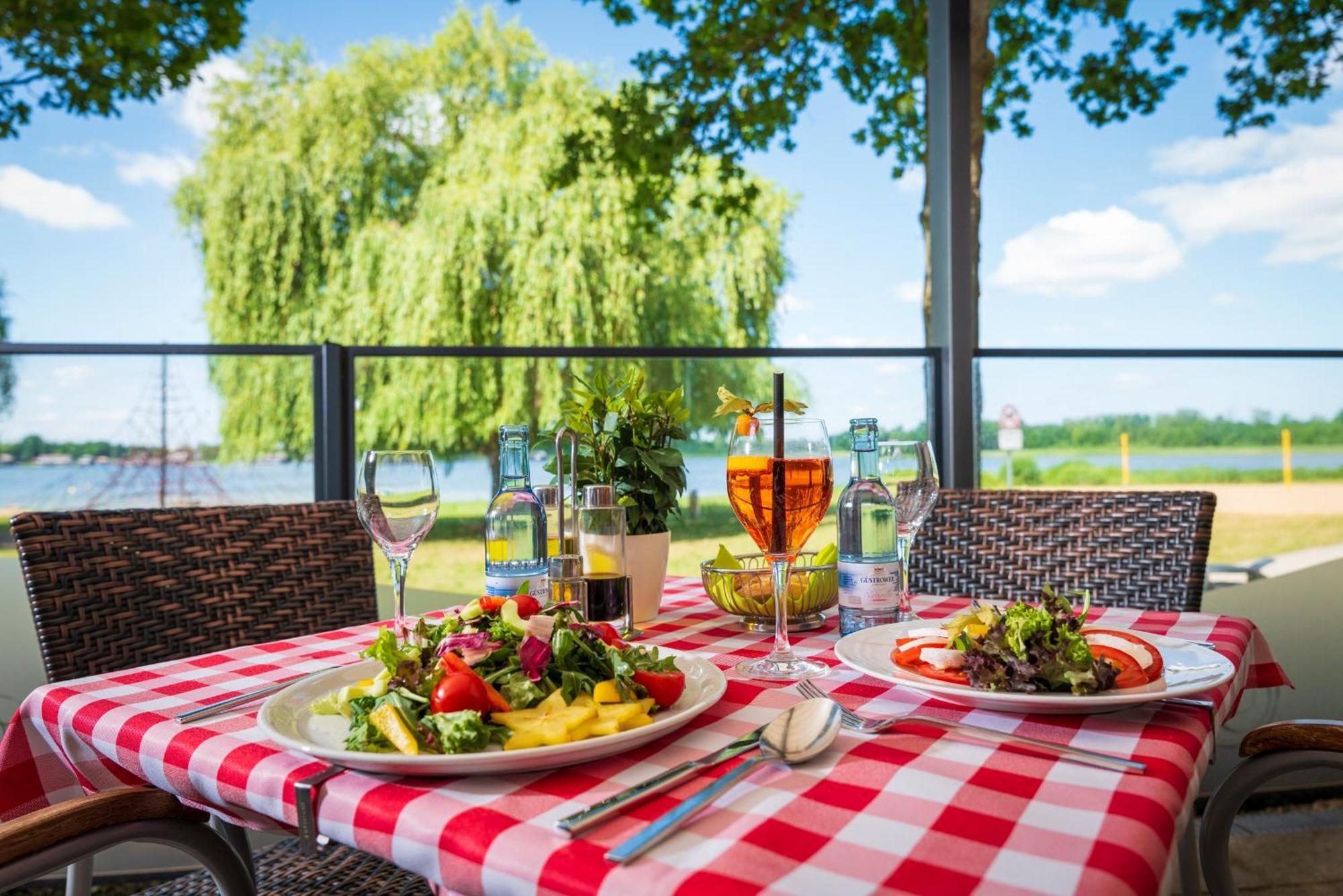 Strandhaus Am Inselsee Güstrow Exterior foto